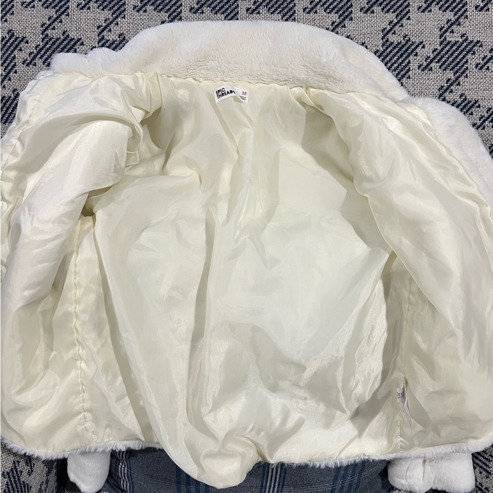 Epic Threads White Teddy Jacket - Picture 3 of 5